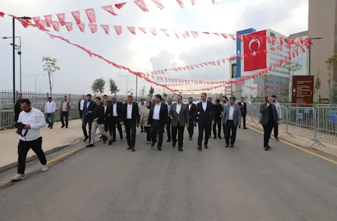  Başkan Canpolat'tan, Şanlıurfa Şehir Hastanesi'nde açılış öncesi inceleme