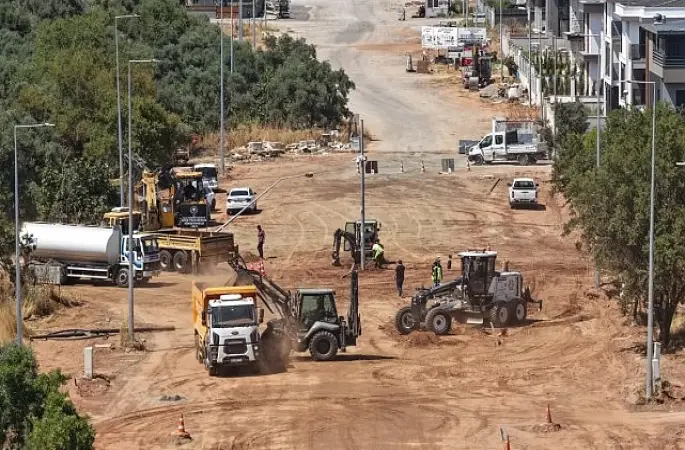 Başkan Çerçioğlu'ndan Efeler'de Yol Yapım Çalışması