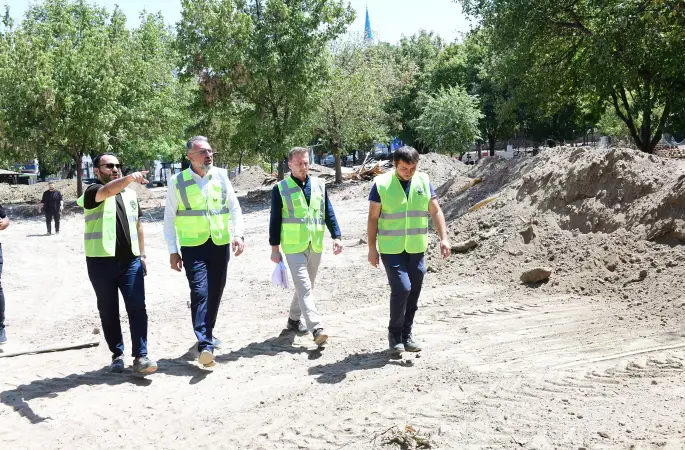Başkan Erol, Kestel Aile Parkı'ndaki çalışmaları inceledi