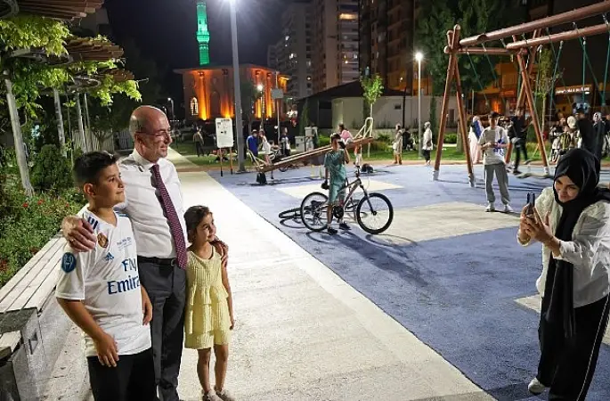 Başkan Özgökçen, Pekyatırmacı ve Bağcı Şefikcan Parkı'nda Vatandaşlarla Bir Araya Geldi