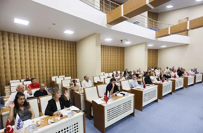 Başkan Sandıkçı: "Canik'imizden üniversiteyi kazanan tüm öğrencilerimize burs desteği sağlıyoruz" 