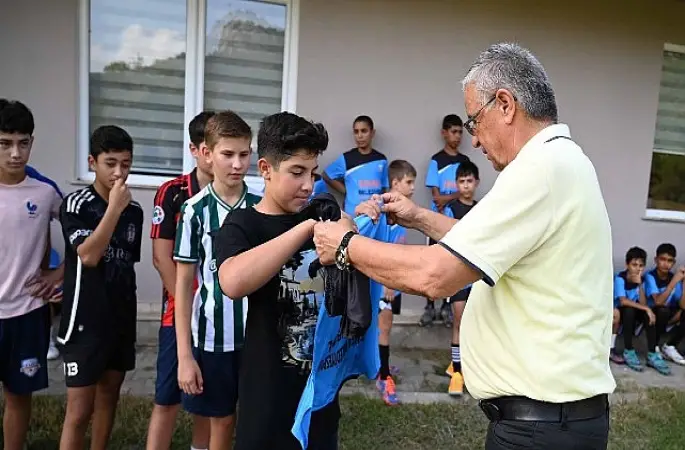 Başkan Topaloğlu'ndan futbolculara moral ziyareti