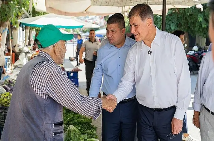 Başkan Tugay Tire'de vatandaşlar, üreticiler ve esnafla buluştu