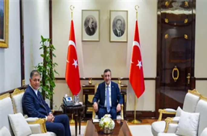 Başkan Tugay'dan İzmir için Ankara'da üst düzey temaslar