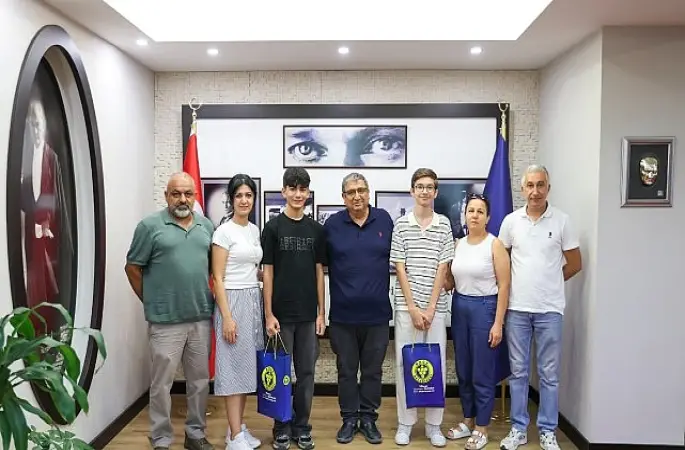 Başkan Vekili Benzer LGS şampiyonlarını ağırladı