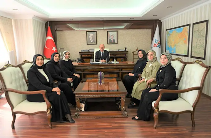 Batman Valisi Canalp, Birlik Vakfı Hanımlar Komisyonunu kabul etti