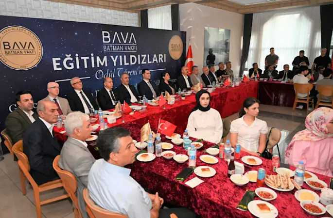 Batman’da 41 öğrenci tam altınla ödüllendirildi
