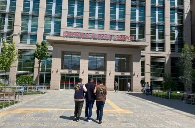 Batman’da aranan 32 hükümlü yakalanarak cezaevine gönderildi