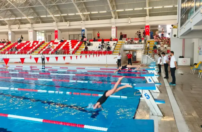 Batman'da Olimpik Yüzme Havuzu sağlık denetimlerini başarıyla geçti
