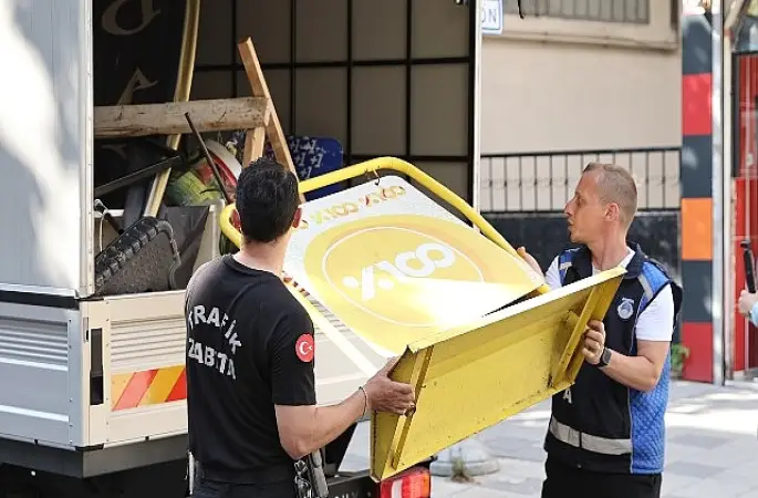 Bayrampaşa'da kaldırımlar işgalden arındırılıyor