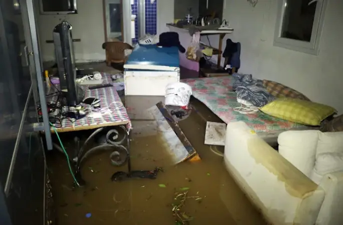 Bodrum’da sağanak ve dolu: İstinat duvarı çöktü, yollar göle döndü