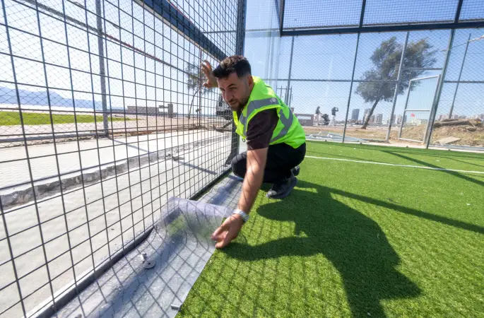 Bostanlı’daki iki padel kortu ekim ayında hizmete girecek