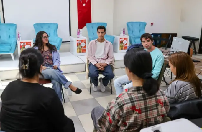 Buca'da gençlere yönelik İngilizce Konuşma Kulübü düzenleniyor