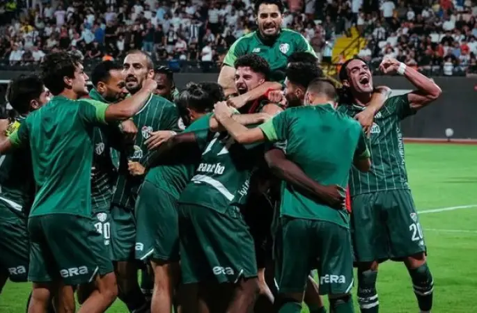 Bursaspor, Bandırmaspor karşısında liderlik koltuğunu korumak istiyor