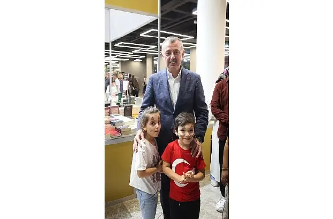 Büyükakın, 7'den 70'e tüm  kitapseverlere teşekkür etti