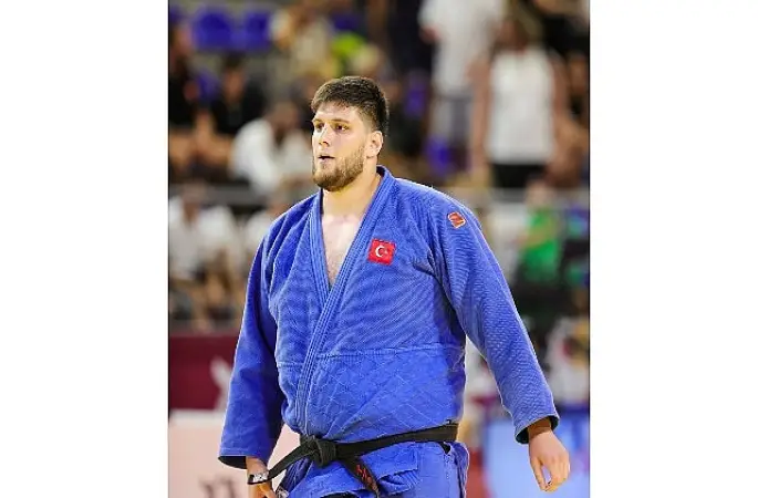 Büyükakın'dan tebrik