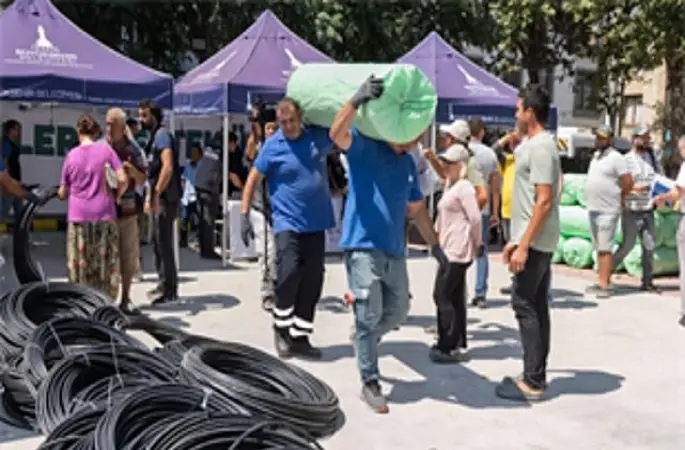 Büyükşehir'den domates ve çilek üreticisine iklim zırhı