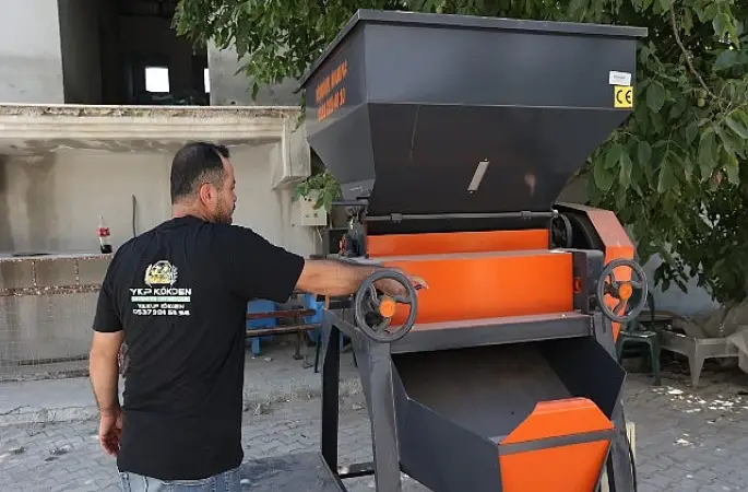 Büyükşehir'den Korkutelili üreticiye yem ezme makinesi desteği