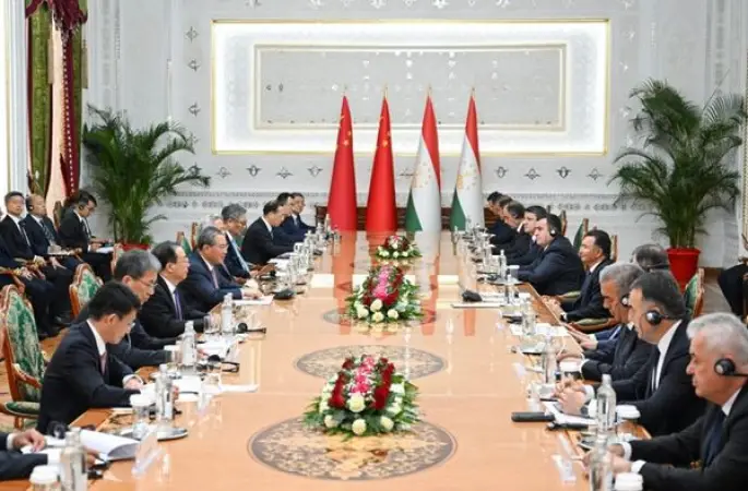 Çin ve Tacikistan'dan ekonomi ve güvenlikte iş birliği vurgusu