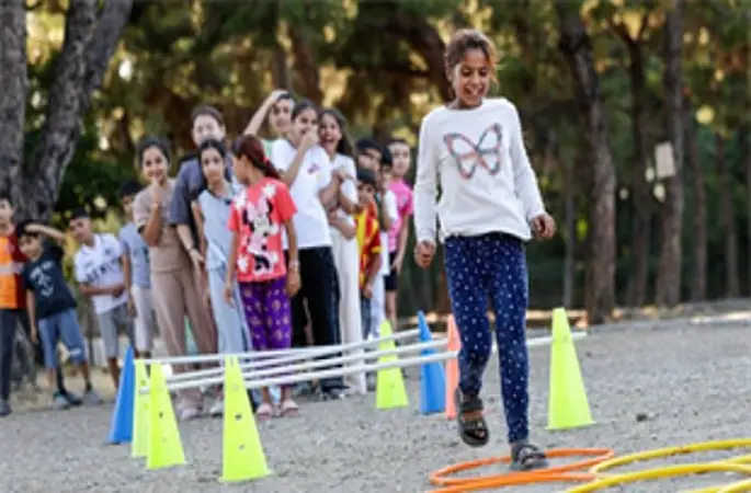 Çocuklar Kadifekale'de doyasıya eğlendi