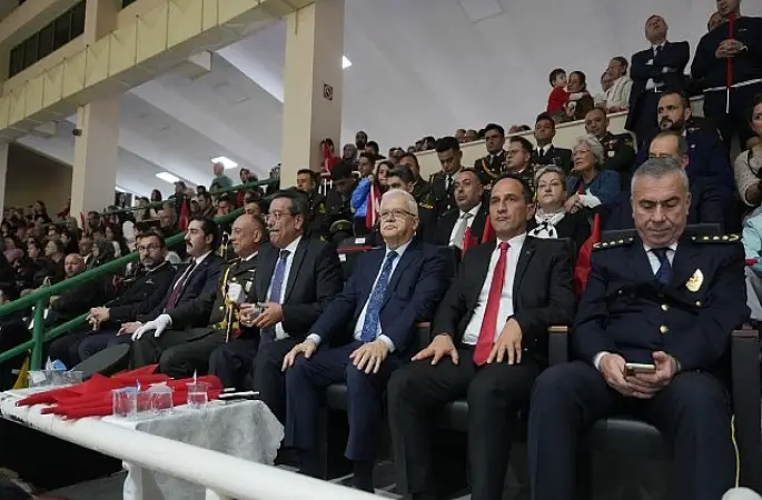 Cumhuriyetimizin 103. Yılı Burhaniye'de Coşkuyla Kutlandı