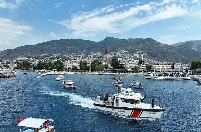 Denizcilik ve Kabotaj Bayramı'nın 100. Yılı Edremit'te coşkuyla kutlandı