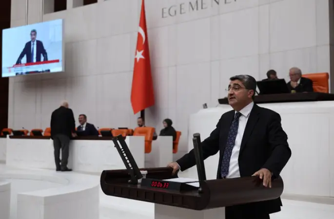 DEVA Partili Ekmen’den üç yıllık vekillik karnesi