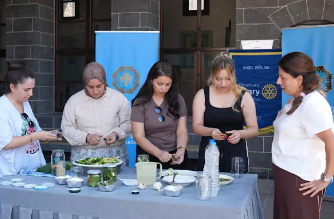Diyarbakır Gastronomi Günleri lakto-fermente turşu atölyesiyle başladı