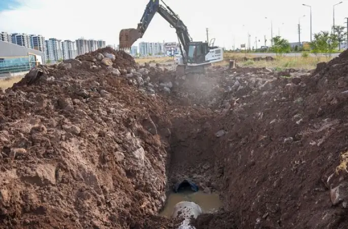 Diyarbakır’da D tipi cezaevinin atık su hattı yenileniyor
