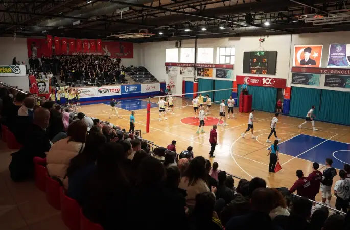 Düzce Belediyespor Erkek Voleybol Takımı, Fenerbahçe Medicana'yı 3-0 mağlup etti