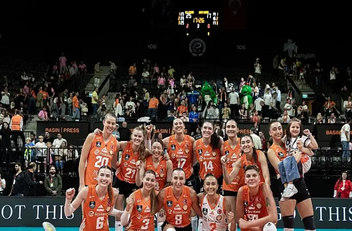 Eczacıbaşı Peron İstanbul evinde galip!  