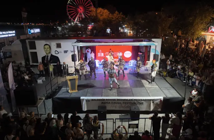 Edremit'in kurtuluşunun 104. yıl dönümü Asma Davul Festivali ile kutlandı