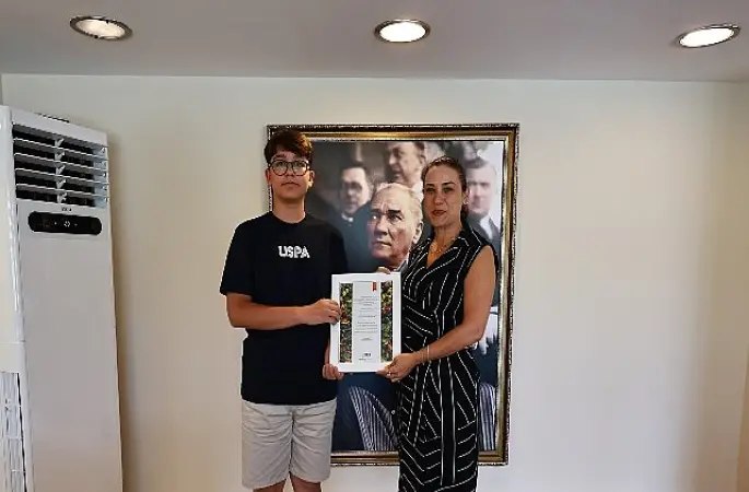 Efes Selçuk'un Gururu Emirhan Kaptan'a TEMA Vakfı Bağışıyla Tebrik