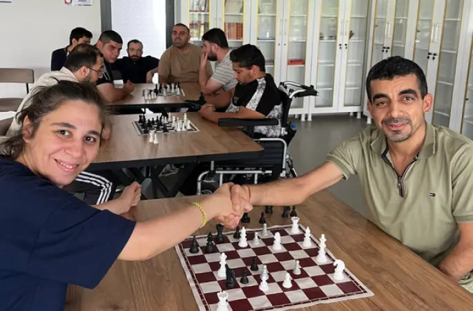 Engelsiz Aktif Yaşam Merkezi'nde satranç turnuvası düzenlendi