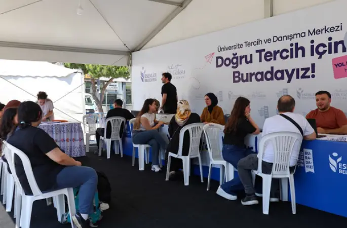 Esenler Belediyesi'nden üniversite adaylarına ücretsiz tercih danışmanlığı