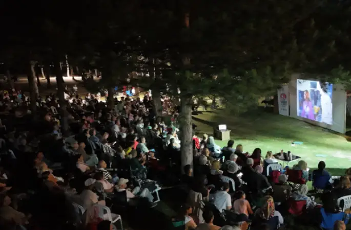 Eskişehir’de emekliler açık hava sinemasında buluştu