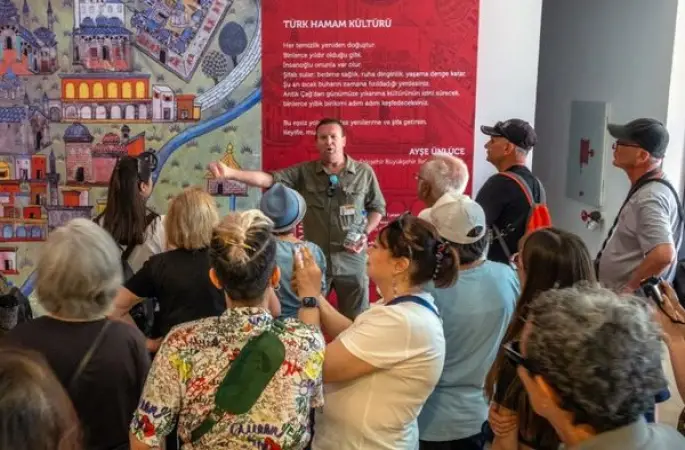 Eskişehir’de sanat rotası yürüyüşü düzenlendi
