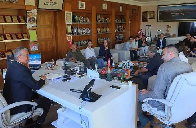 Fethiye Belediyesi heyetinden Kemer Belediyesi Kültür Evi'ne ziyaret