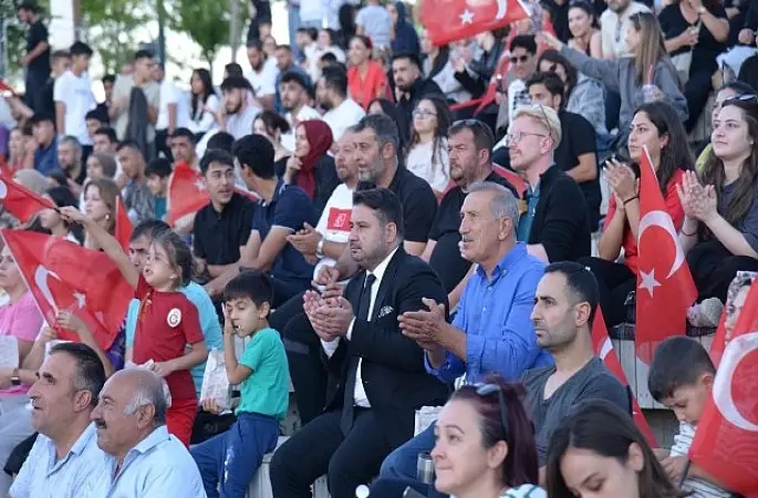 Filenin Sultanları Üst Üste İkinci Kez Avrupa'nın Zirvesinde