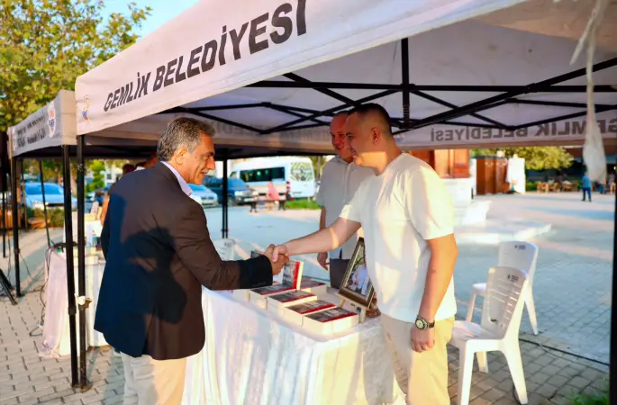 Gemlikli yazarlar okurlarıyla buluştu