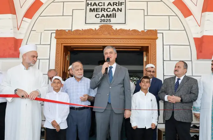 Hacı Arif Mercan Camii cuma namazıyla ibadete açıldı