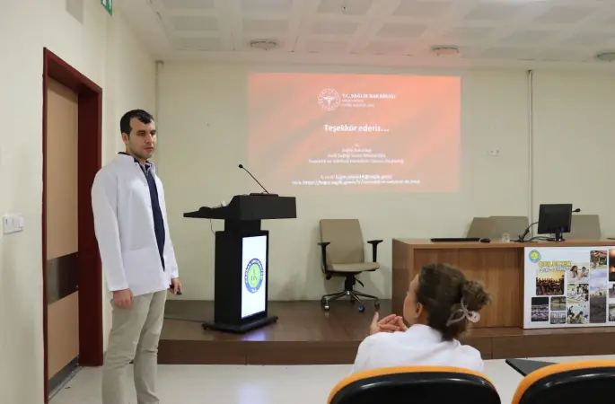 Harran Üniversitesi hastanesinde sağlık çalışanlarına KKKA farkındalığı eğitimi