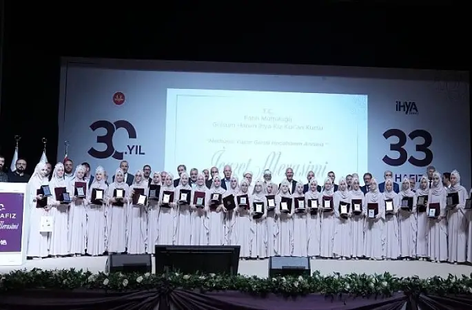 İhya Vakfı'nda 33 Hafızın İcazet Sevinci 