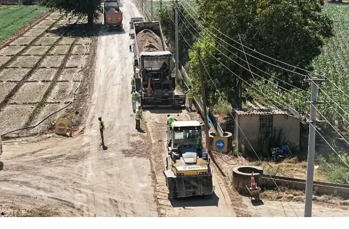 İncirliova'da Yol Yenileme Çalışmaları Devam Ediyor