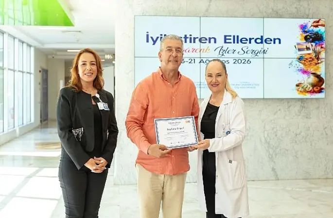 “İyileştiren Ellerden Rengârenk İzler" Sergisi Sanatseverlerle Buluştu