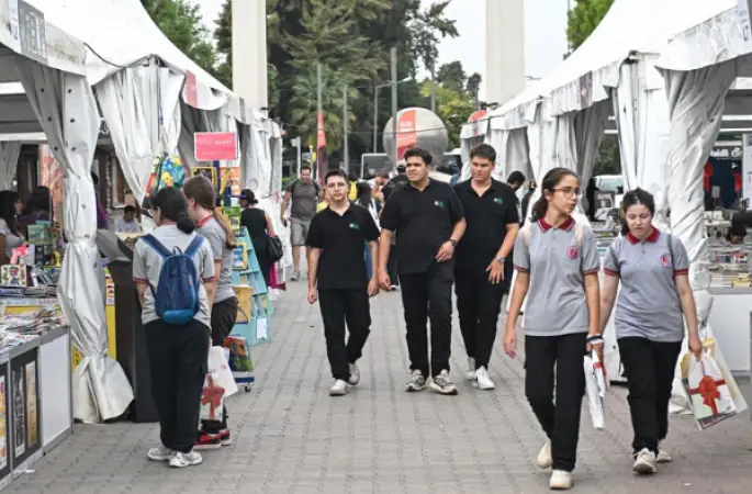 İZKİTAP Kültürpark’ta kitapseverleri buluşturuyor