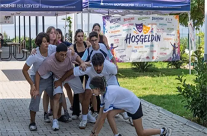 İzmir'de Avrupa Drama Buluşması: Gençler ortak hikâyeler yazıyor