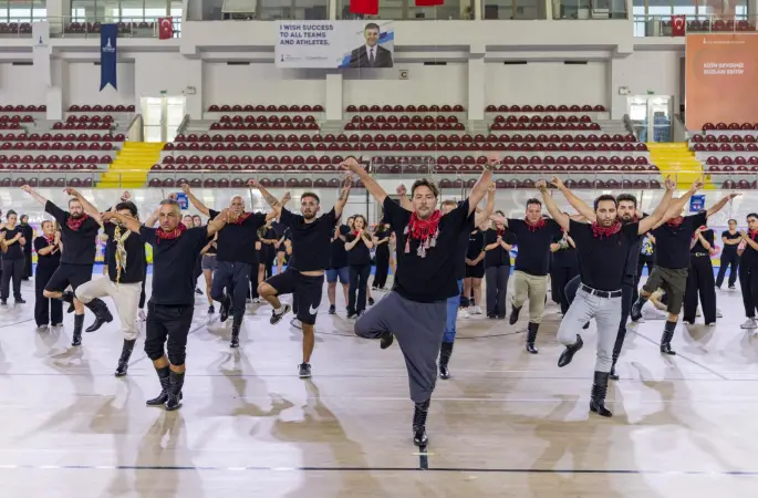 İzmir’de ücretsiz zeybek kurslarında yeni dönem başlıyor