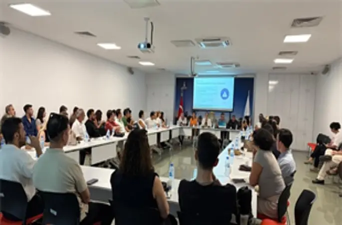 İzmir'in çatılarında güneş seferberliği