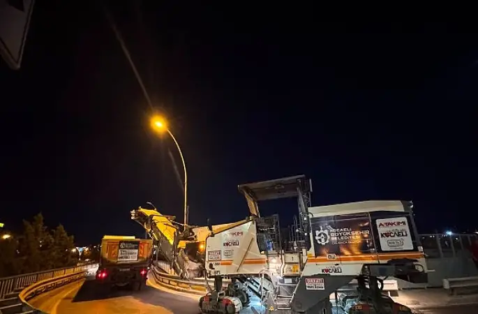 İzmit Adalet Köprüsü sabahın ilk Işıklarıyla yenilendi